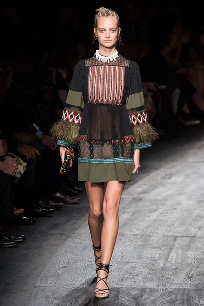 Look 8